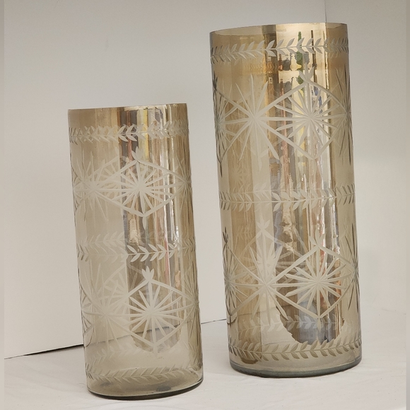 Fantastic Etched Glass Vases/Hurricane - Picture 2 of 4